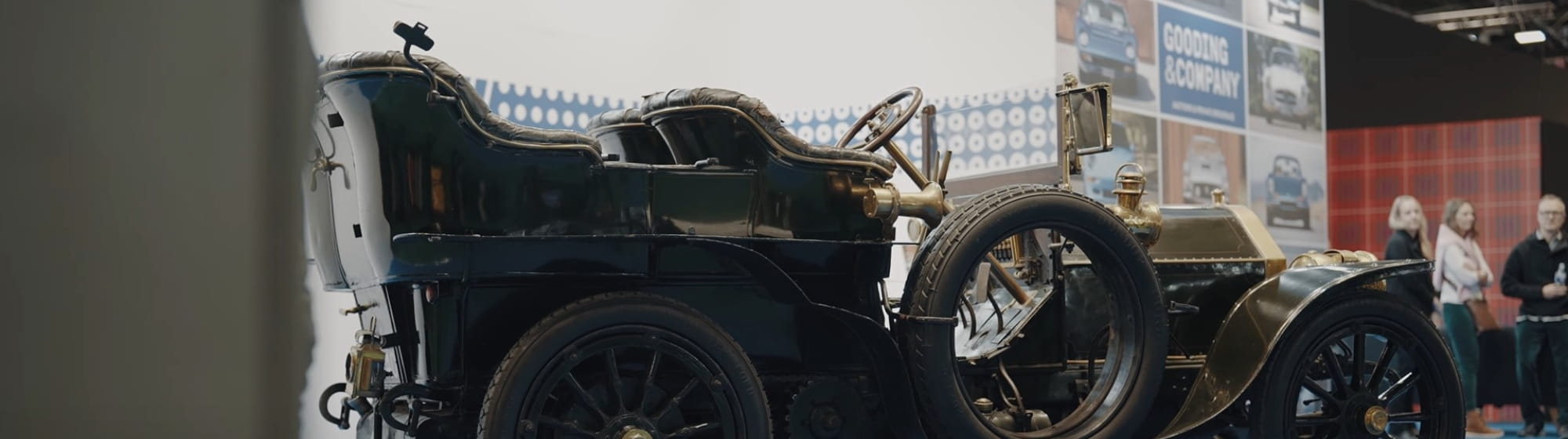 mercredes Simplex 60hp in profile exhibited at Rétromobile