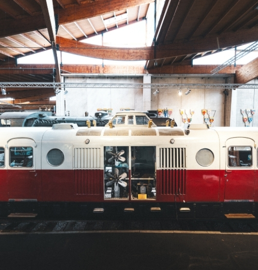 vue sur le moteur impressionnant du train bugatti