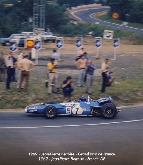 Image of an F1 car driven by Jean-pierre Beltoise during the French GP